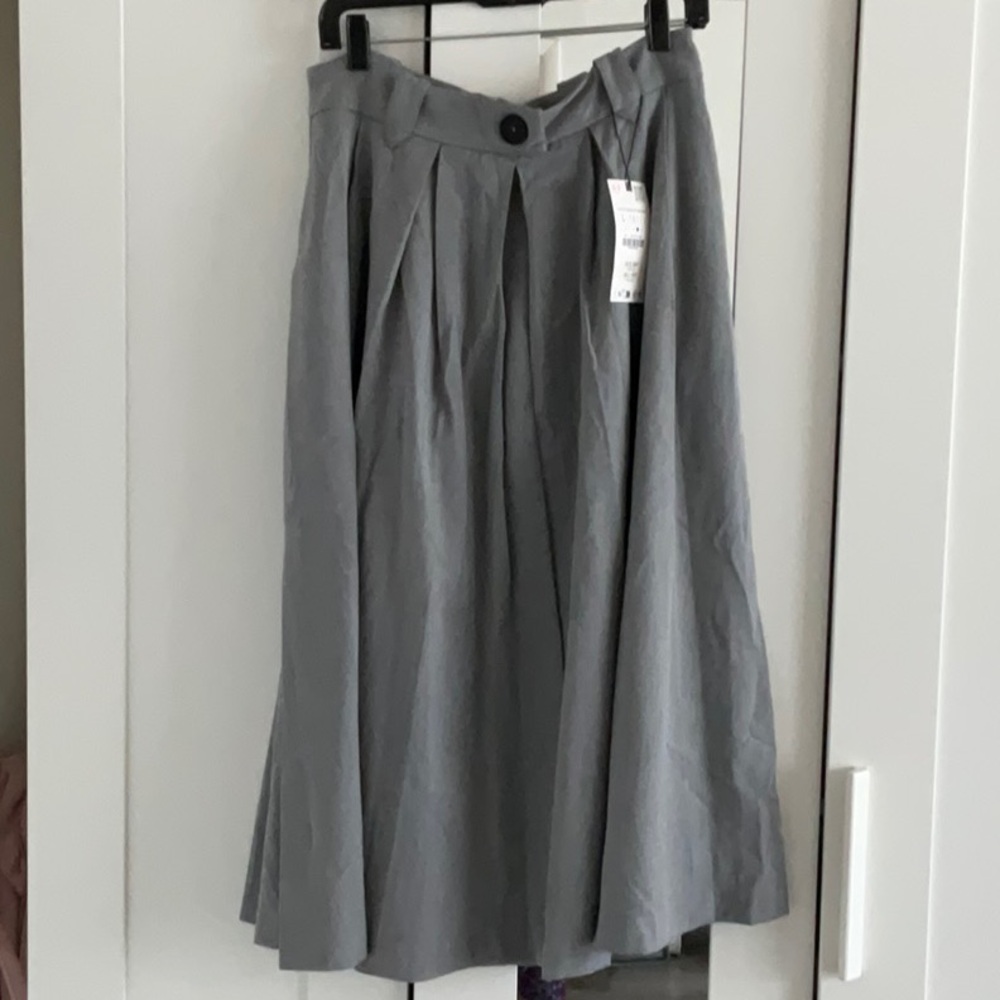 Zara Gray Midi A-Line Pleated Skirt